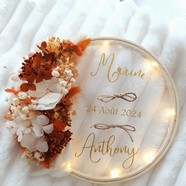 porte alliance personnalisé en fleurs séchées pour cérémonie mariage
