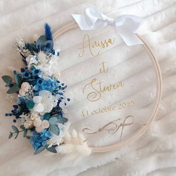 porte alliance personnalisé en fleurs séchées pour cérémonie mariage de couleur bleu