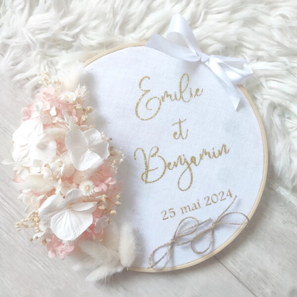 porte alliance personnalisé en fleurs séchées pour cérémonie mariage bohême