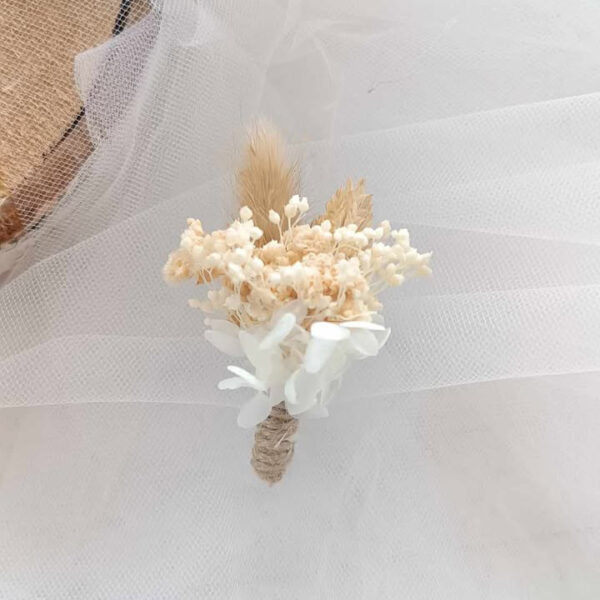 boutonnière mariage homme et témoin en fleurs séchées blanc et beige