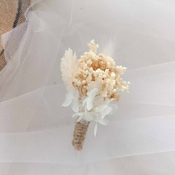 boutonnière mariage homme et témoin en fleurs séchées blanc