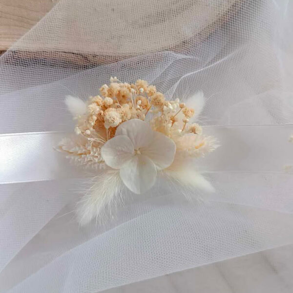 bracelet poignée sur tissu satin en fleurs séchées pour femme mariage