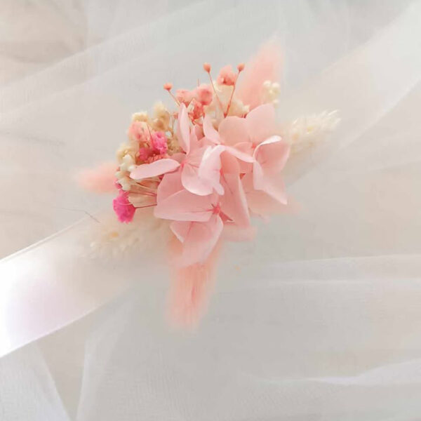 bracelet poignée sur tissu satin en fleurs séchées rose pour femme mariage