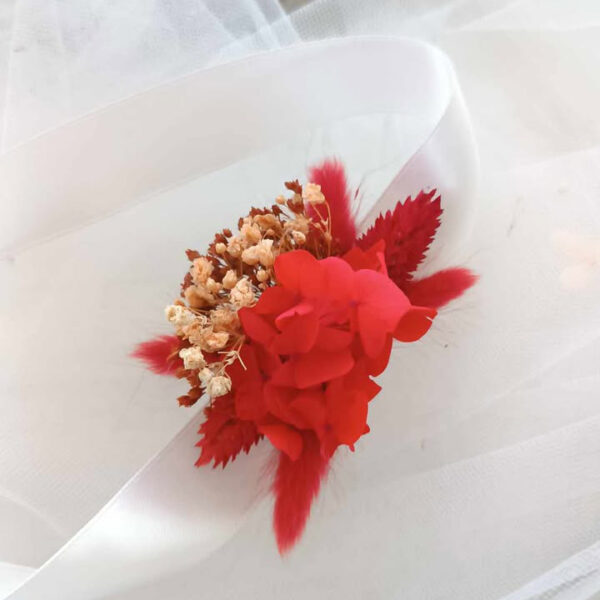 bracelet poignée sur tissu satin en fleurs séchées rouge pour femme mariage