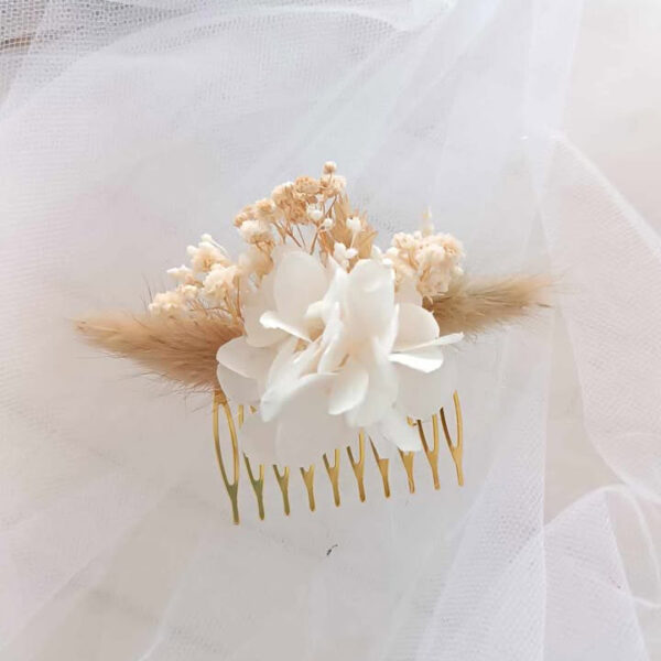 peigne cheveux en fleurs séchées beige pour coiffure femme mariage
