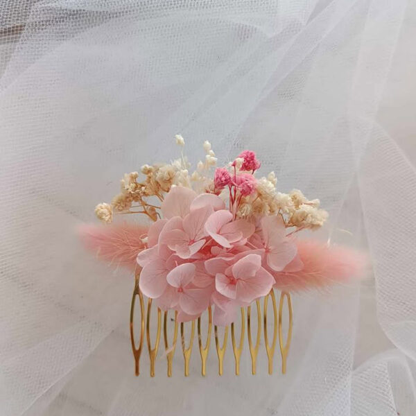peigne cheveux en fleurs séchées rose poudré pour coiffure femme mariage