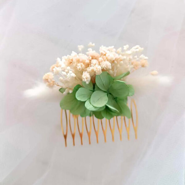 peigne cheveux en fleurs séchées vert sauge pour coiffure femme mariage