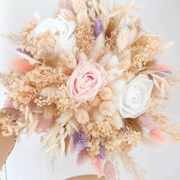 bouquet de mariée en fleurs séchées rose blanc et parme