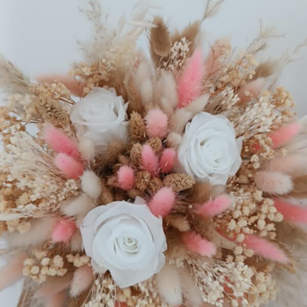 bouquet mariage en fleur séchées avec roses éternelles