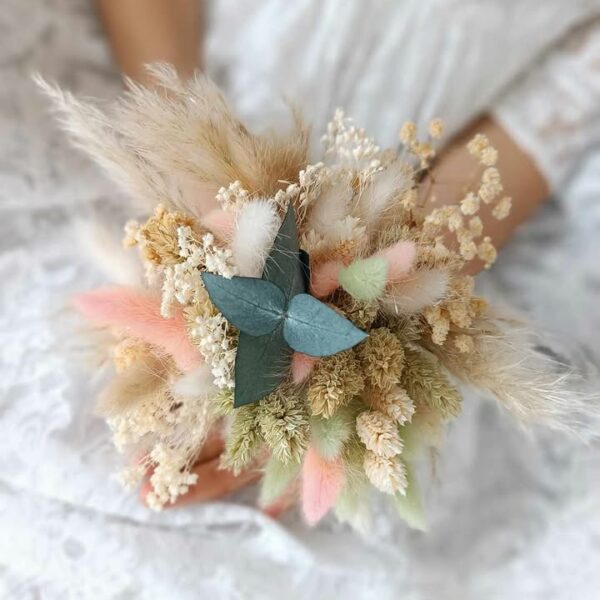 mini bouquet de fleurs séchées pour enfant ou demoiselle d'honneur mariage