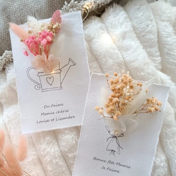 carte à offrir fête des mamans ou mamies en fleurs séchées