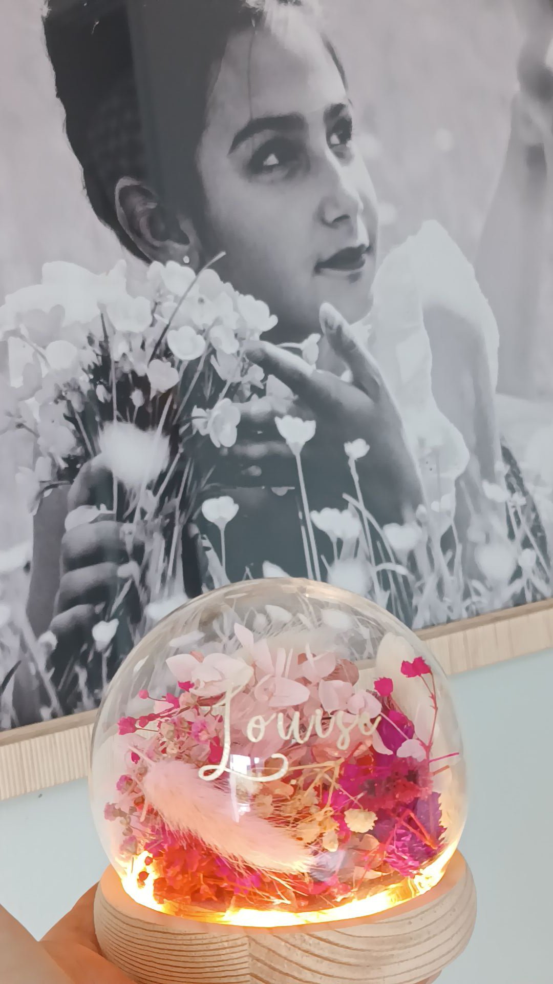 Veilleuse enfant bébé - La dormeuse lumineuse en fleurs séchées rose – Image 9