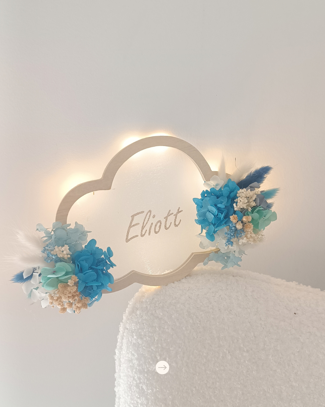 Décoration chambre bébé personnalisée – Nuage en bois avec prénom personnalisé en fleurs séchées – Idée cadeau naissance ou baptême noël – Image 10